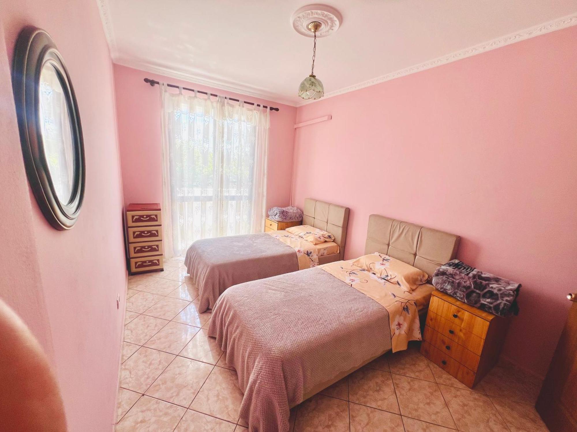 Lovely 3-Bedroom Rental Unit In Durres Ngoại thất bức ảnh