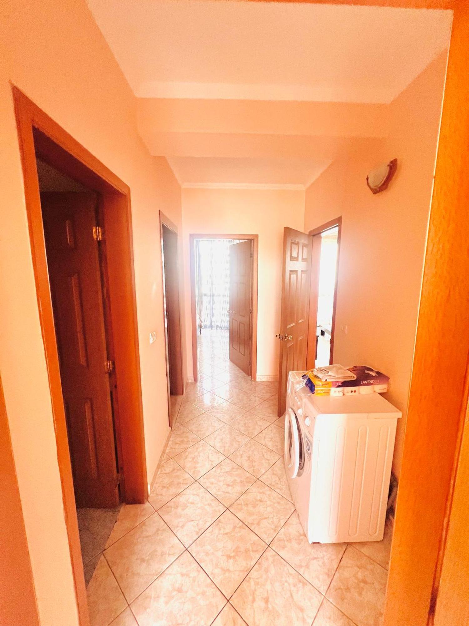Lovely 3-Bedroom Rental Unit In Durres Ngoại thất bức ảnh