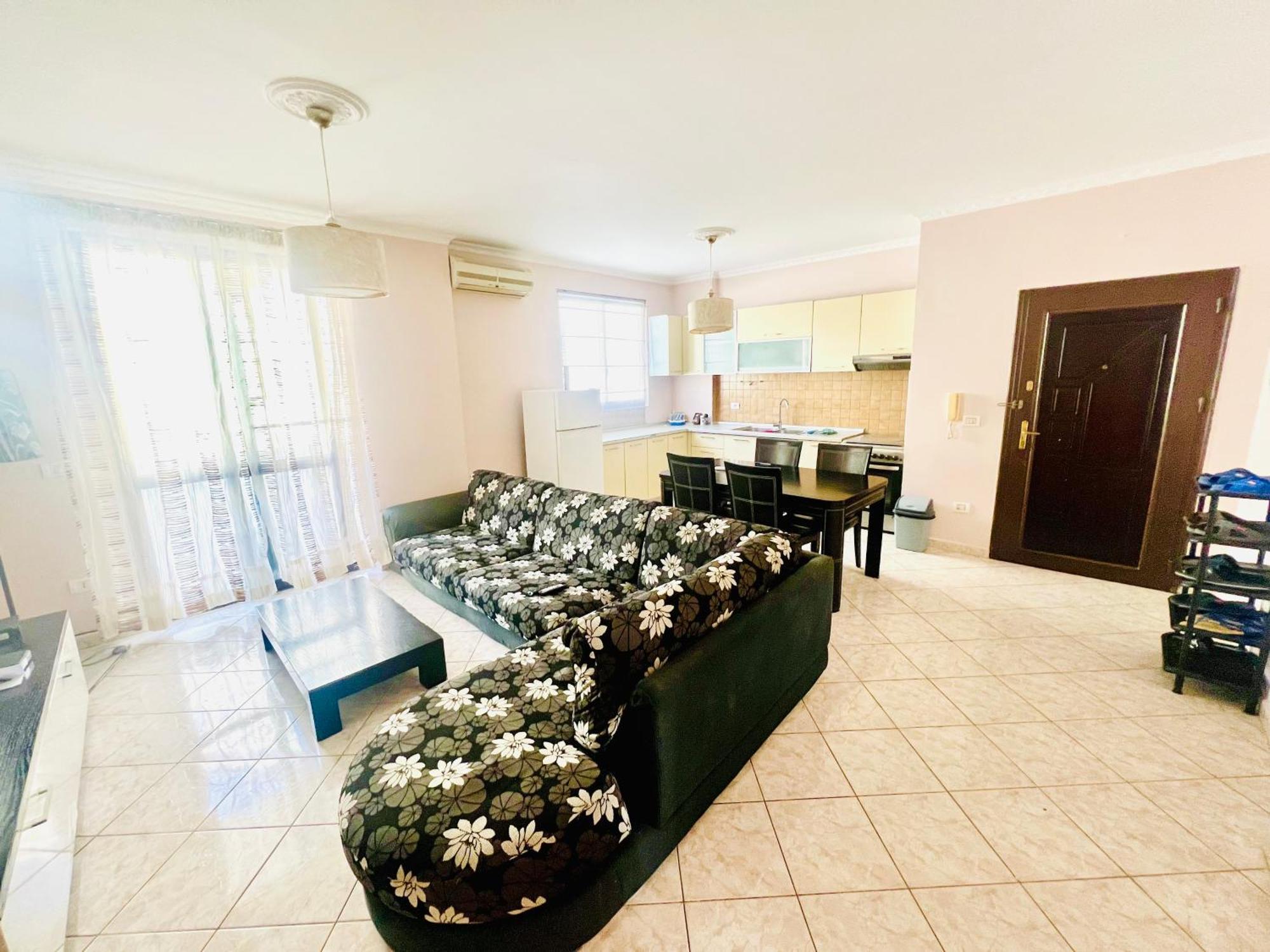 Lovely 3-Bedroom Rental Unit In Durres Ngoại thất bức ảnh